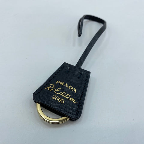 PRADA Re-edition Handbag black WS30842