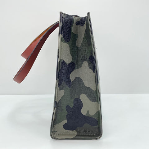 COACH Relay Tote Bag 34 - Camo Print and Coach Graphic 34 Camouflage Tote Bag leather green WS30919