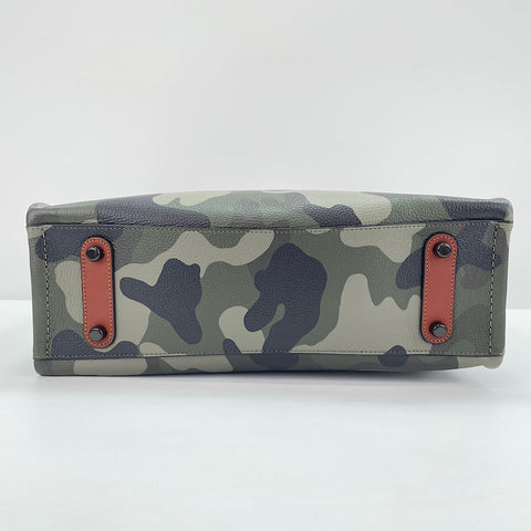 COACH Relay Tote Bag 34 - Camo Print and Coach Graphic 34 Camouflage Tote Bag leather green WS30919
