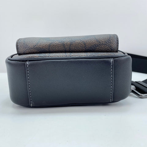 COACH Racer Sling Pack Signature Canvas Signature body bag Brown WS30920