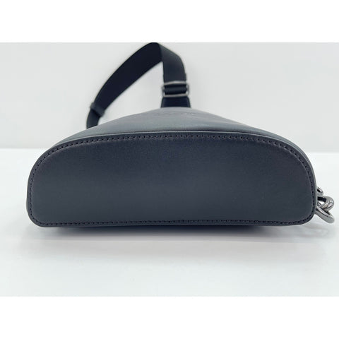 COACH Dominique Sling Pack Signature Canvas Signature body bag black WS30926