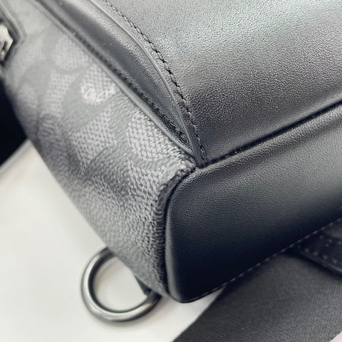 COACH Small Turnlock Sling Pack Signature Canvas Signature body bag black WS30928
