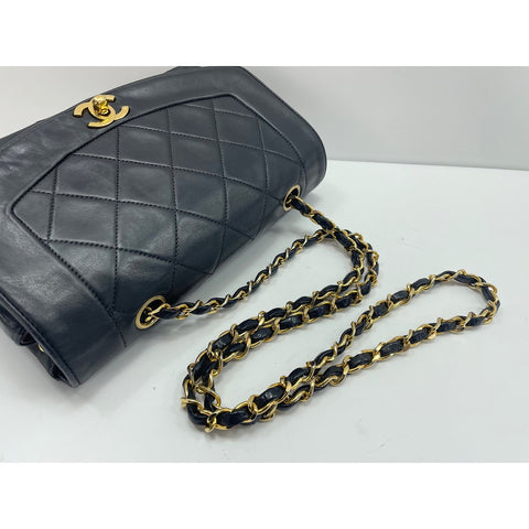 CHANEL Shoulder Bag black WS31631