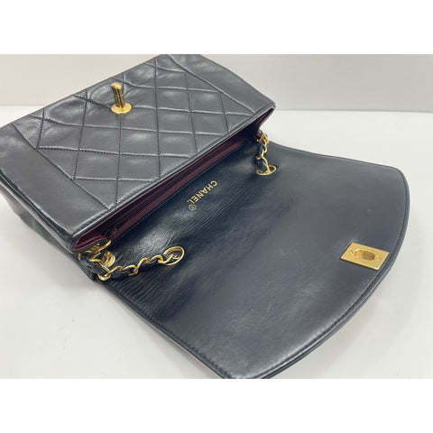 CHANEL Shoulder Bag black WS31631