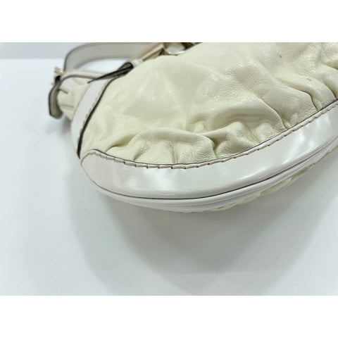 GUCCI Leather Queen Hobo Handbag white WS31690
