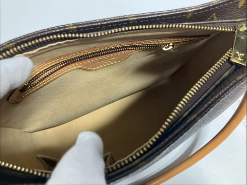 LOUIS VUITTON room Shoulder Bag Brown WS31692