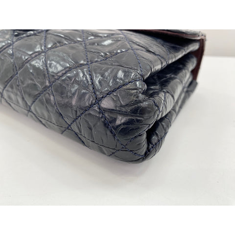 CHANEL Calfskin Matelassé Shoulder Bag Navy WS31698
