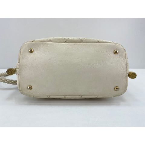 CHANEL Calfskin Matelasse Shoulder Bag white WS31699