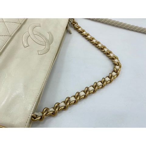CHANEL Calfskin Matelass Shoulder Bag white WS31699