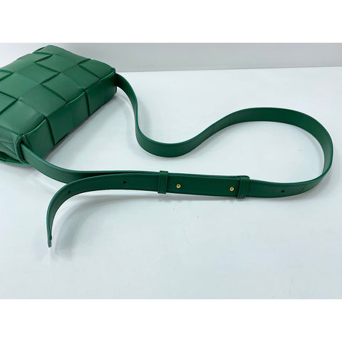 BOTTEGAVENETA Leather Cassette Shoulder Bag green WS31715