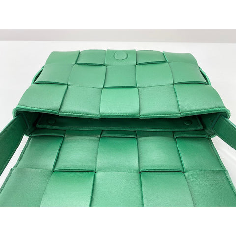 BOTTEGAVENETA Leather Cassette Shoulder Bag green WS31715