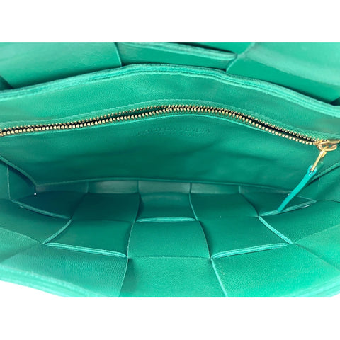 BOTTEGAVENETA Leather Cassette Shoulder Bag green WS31715