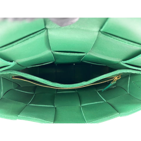 BOTTEGAVENETA Leather Cassette Shoulder Bag green WS31715