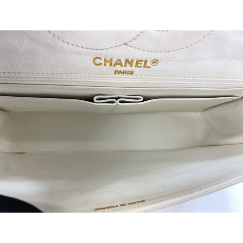 CHANEL Lambskin Matelasse25 Shoulder Bag white WS31717