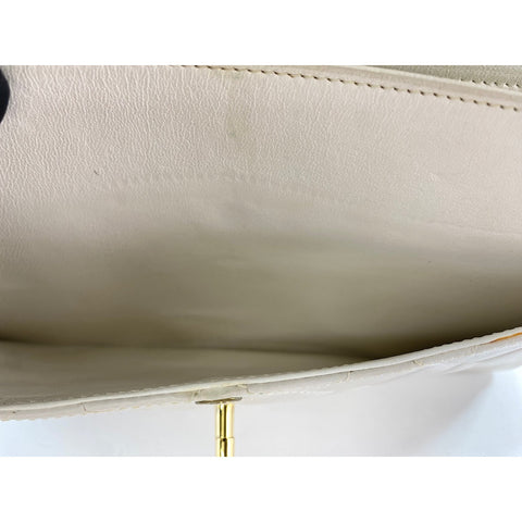CHANEL Lambskin Matrasse 25 Shoulder Bag white WS31717