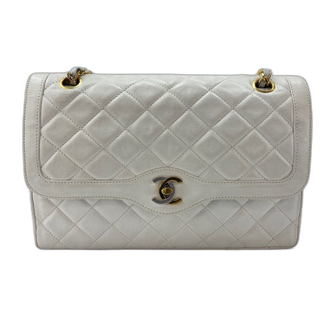 CHANEL Lambskin Matelasse25 Shoulder Bag white WS31717