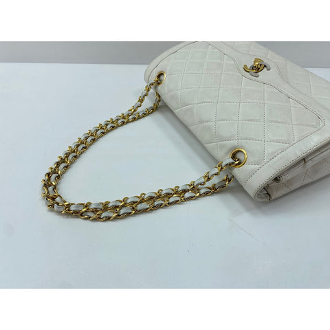 CHANEL Lambskin Matrasse 25 Shoulder Bag white WS31717