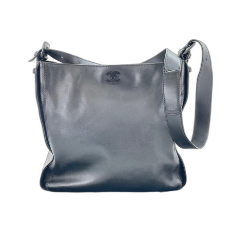 CHANEL Shoulder Bag black WS31747