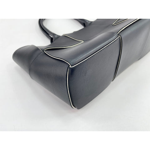 BOTTEGAVENETA Arco Handbag black WS31755