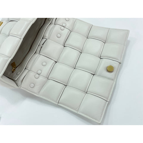 BOTTEGAVENETA The Chain Cassette Shoulder Bag white WS31772
