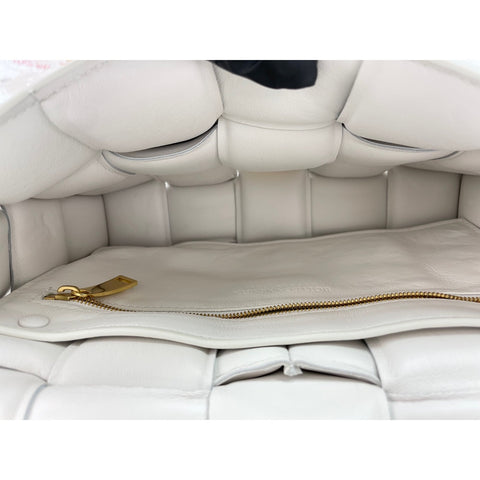 BOTTEGAVENETA The Chain Cassette Shoulder Bag white WS31772