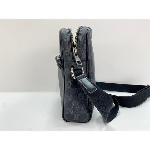 LOUIS VUITTON Dayton PM Sac à bandoulière noir WS31810