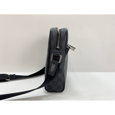 LOUIS VUITTON Dayton PM Sac à bandoulière noir WS31810