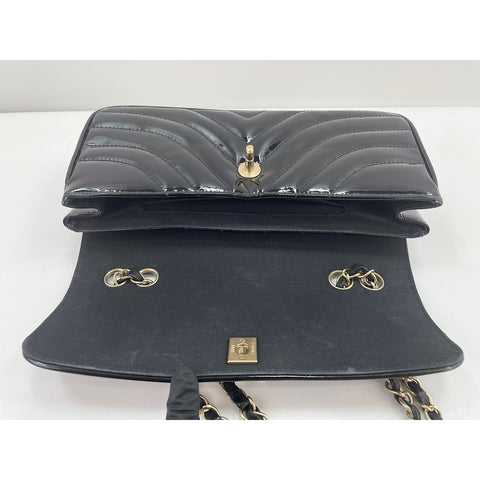 CHANEL Shoulder Bag black WS31826