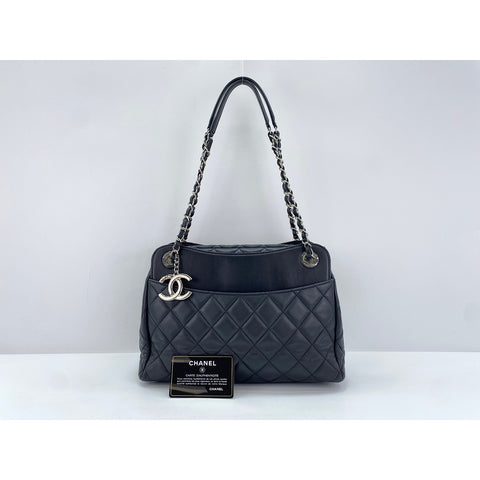 CHANEL Matrasse Shoulder Bag black WS31841
