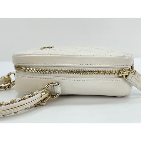 CHANEL 2-Way Matelass Handbag white WS31853