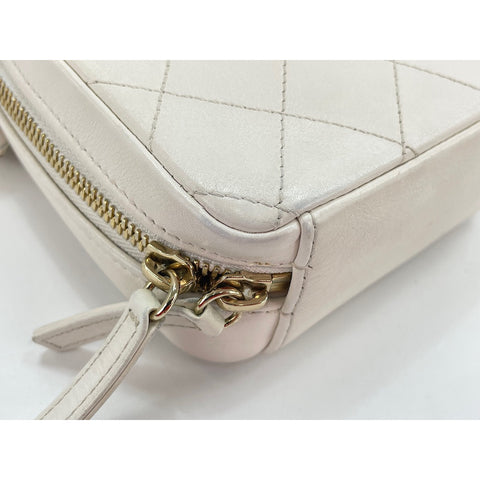 CHANEL 2-Way Matelass Handbag white WS31853