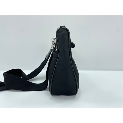 PRADA Re-Edition 2005 Shoulder Bag black WS31890