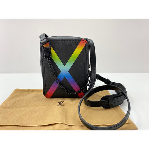 LOUIS VUITTON Danube Messenger Shoulder Bag black WS31978