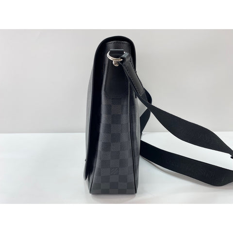 LOUIS VUITTON Daniel MM Shoulder Bag black WS31984