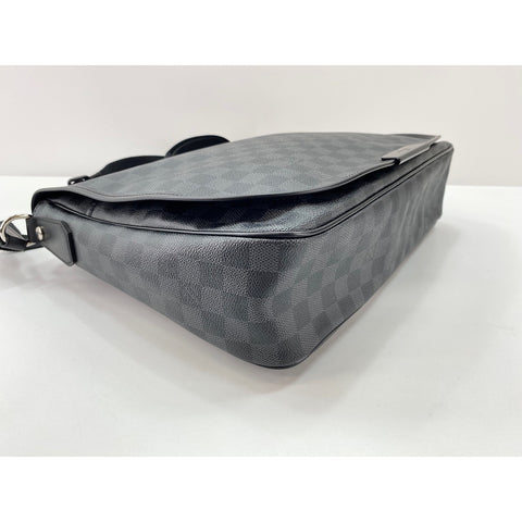 LOUIS VUITTON Daniel MM Shoulder Bag black WS31984