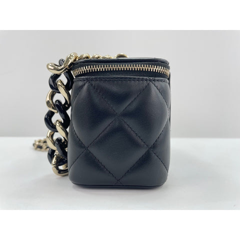 CHANEL Shoulder Bag black WS32018
