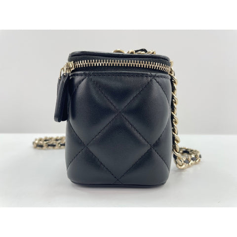 CHANEL Shoulder Bag black WS32018