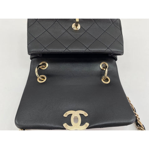 CHANEL Matrasse Shoulder Bag black WS32026