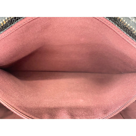 CHANEL Caviar skin Matelasse Shoulder Bag black WS32032
