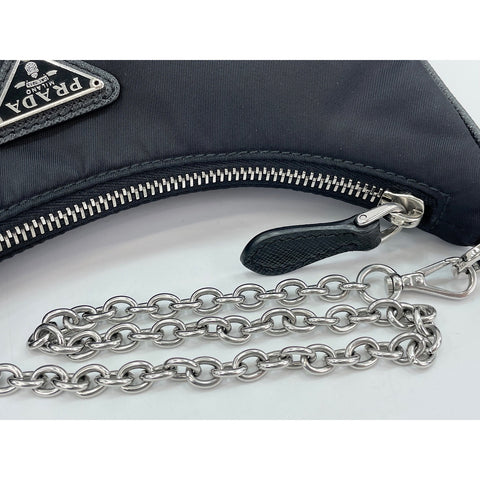 PRADA Re-edition 2005 Shoulder Bag black WS32064