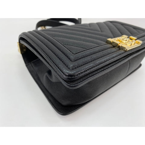CHANEL Boy Chanel M Shoulder Bag black WS32085