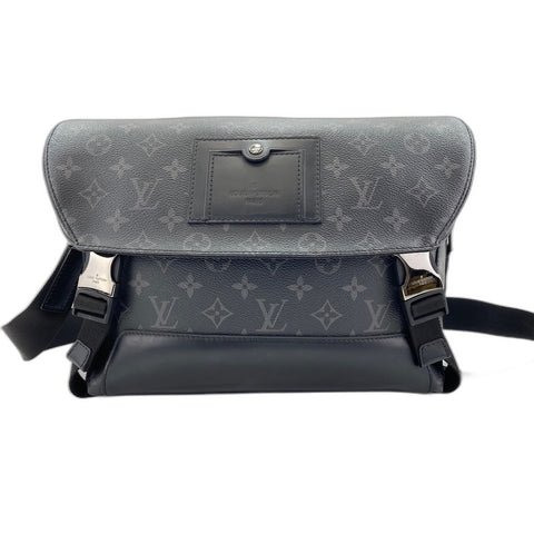 LOUIS VUITTON Messenger Voyage Shoulder Bag black WS32144
