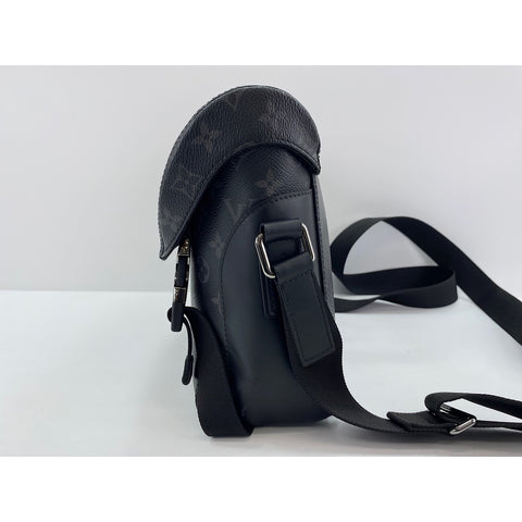 LOUIS VUITTON Messenger Voyage Shoulder Bag black WS32144