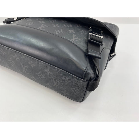 LOUIS VUITTON Messenger Voyage Shoulder Bag black WS32144