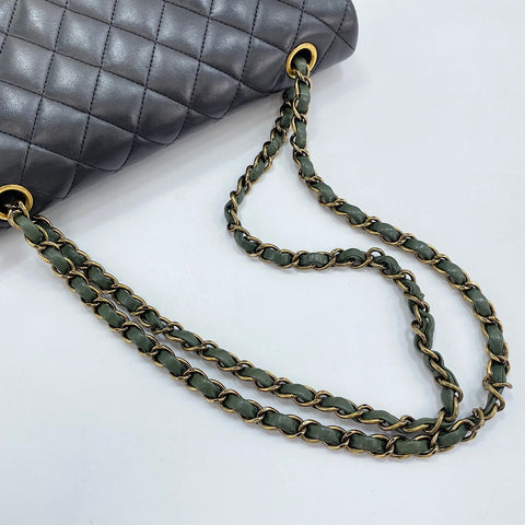 CHANEL Matrasse 25 Shoulder Bag lambskin green WS32366