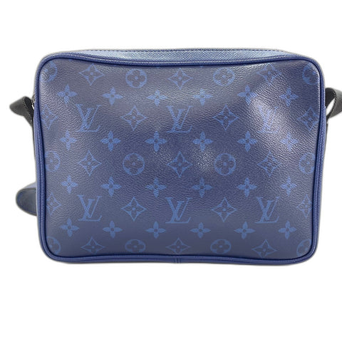 LOUIS VUITTON Messenger PM Shoulder Bag blue WS32370