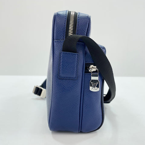LOUIS VUITTON Messenger PM Shoulder Bag blue WS32370