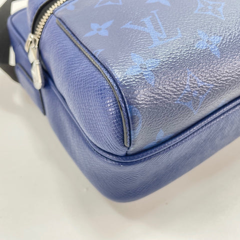 LOUIS VUITTON Messenger PM Shoulder Bag blue WS32370