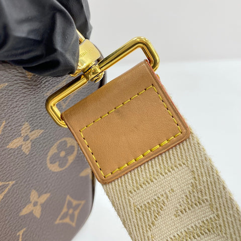 LOUIS VUITTON Utility crossbody Shoulder Bag Brown WS32430