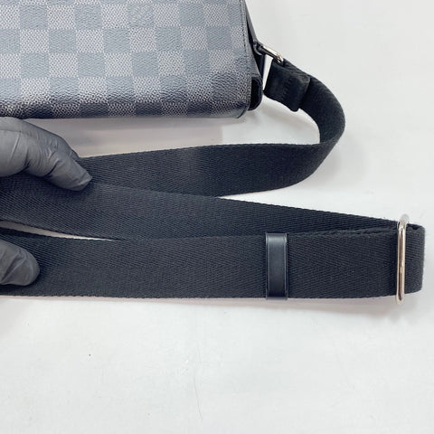 LOUIS VUITTON District MM Shoulder Bag black WS32443